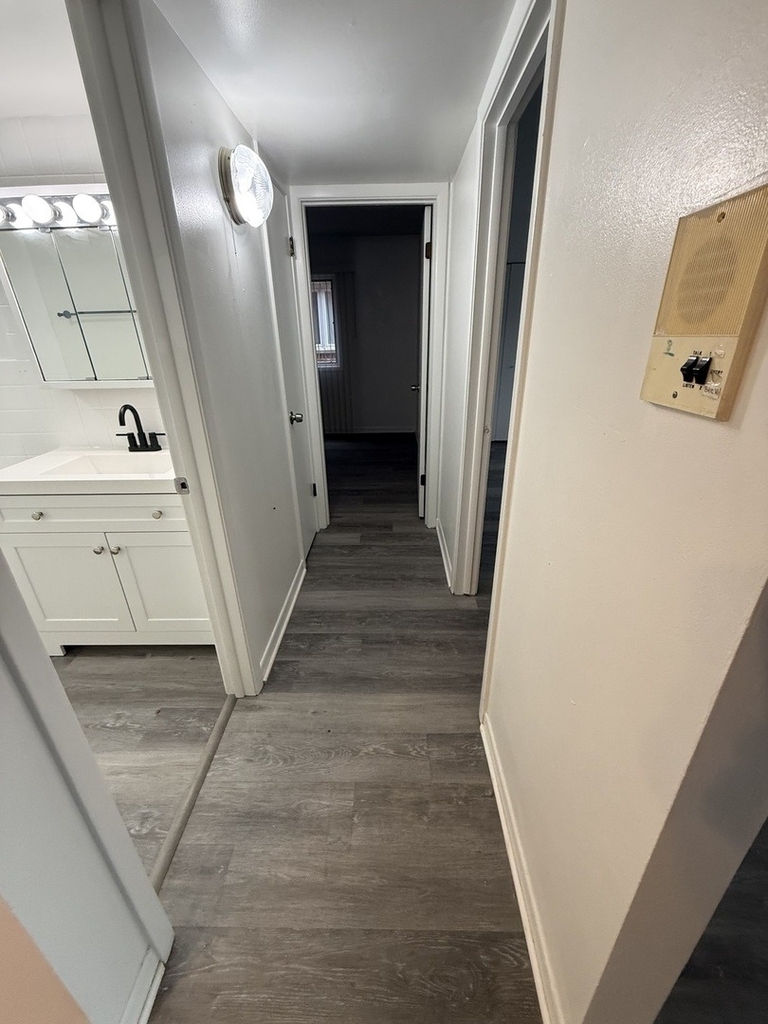 1030 Hirsch Boulevard - Photo 12
