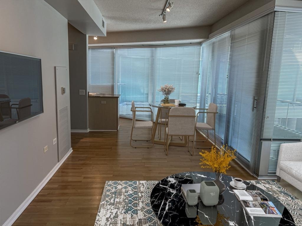 1720 Maple Avenue - Photo 2