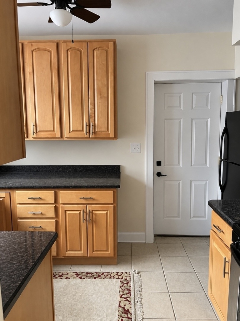 10433 S Hale Avenue - Photo 9