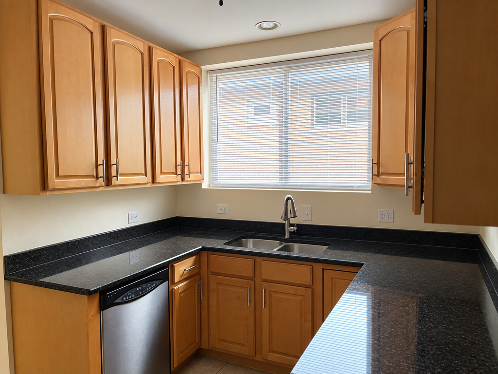 10433 S Hale Avenue - Photo 7