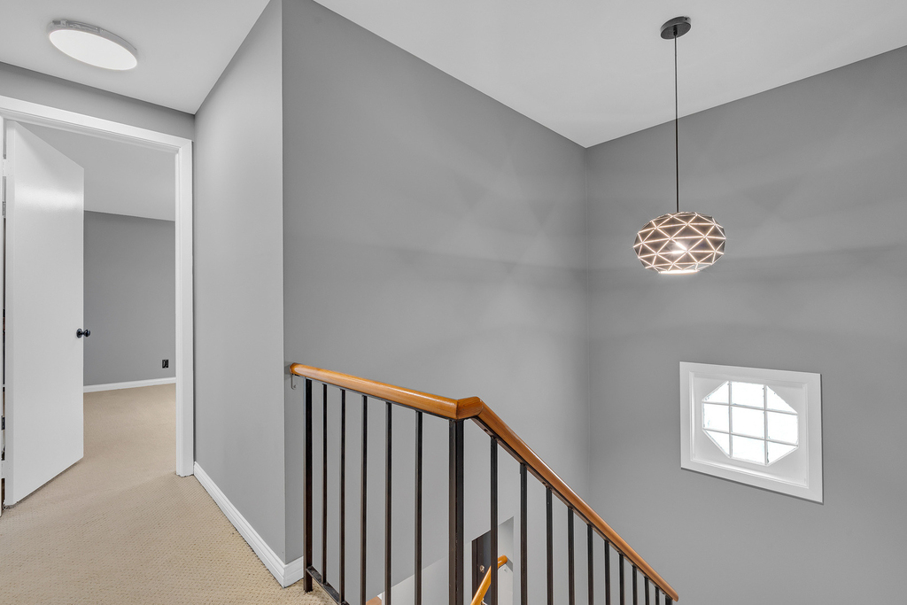 414 Gainsborough Court - Photo 8