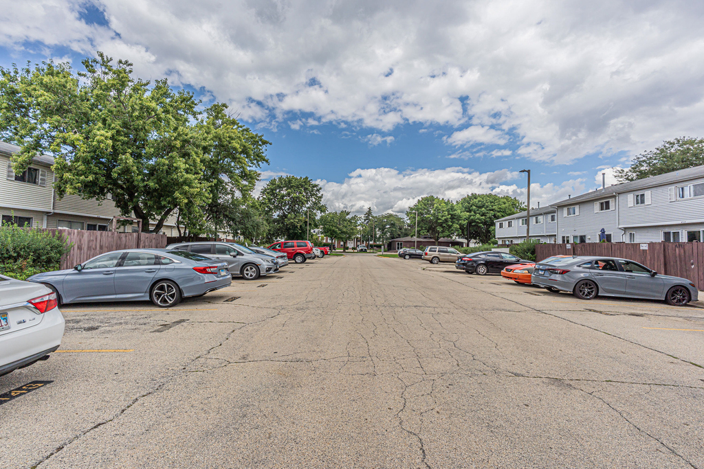 414 Gainsborough Court - Photo 20