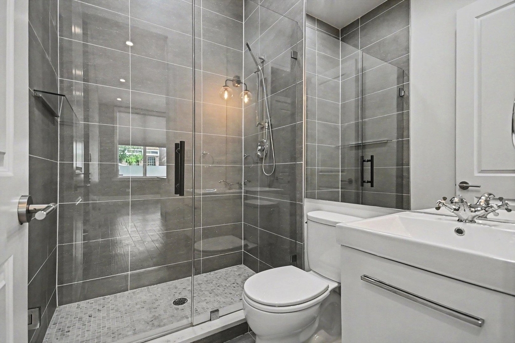 3101 N California Avenue - Photo 9