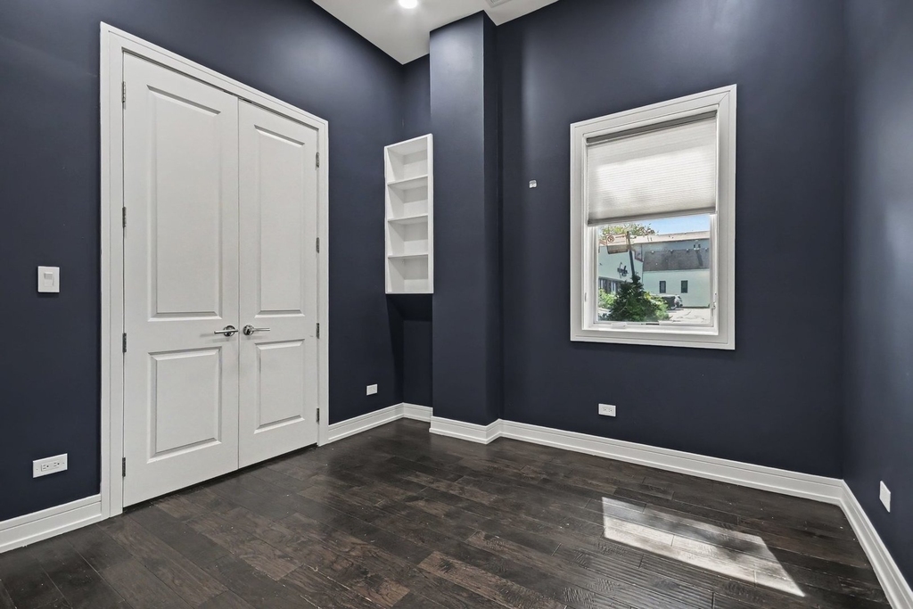 3101 N California Avenue - Photo 8