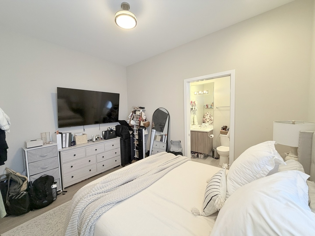 3757 N Sheffield Avenue - Photo 15