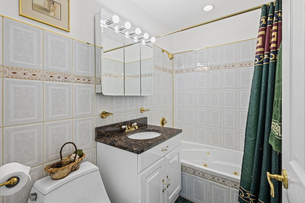 2011 E Touhy Avenue - Photo 5
