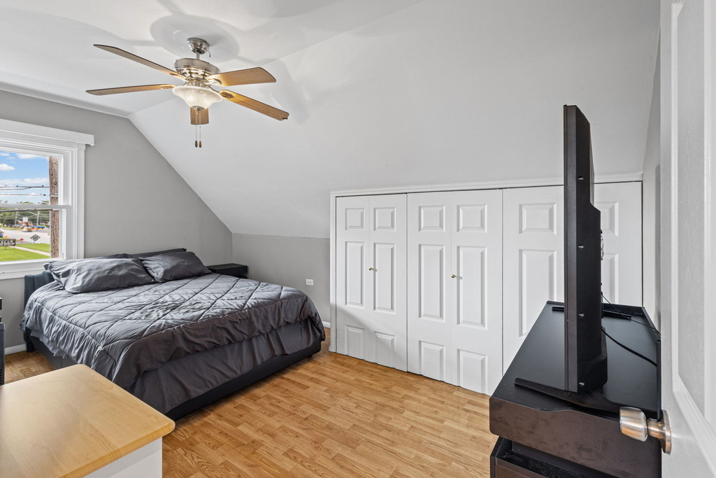 2011 E Touhy Avenue - Photo 8