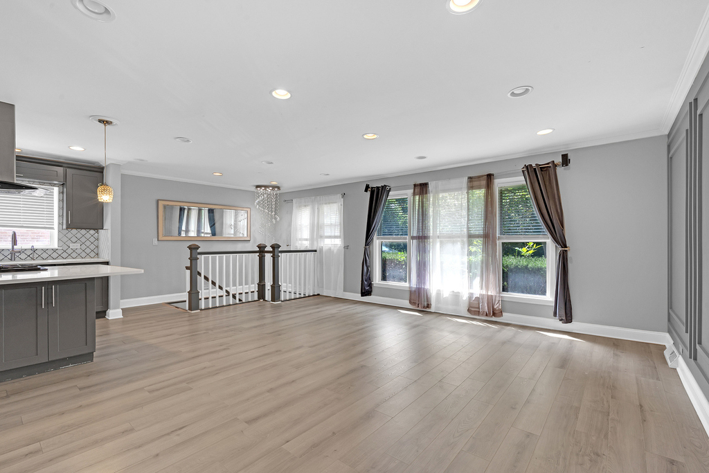 534 Lawler Avenue - Photo 4