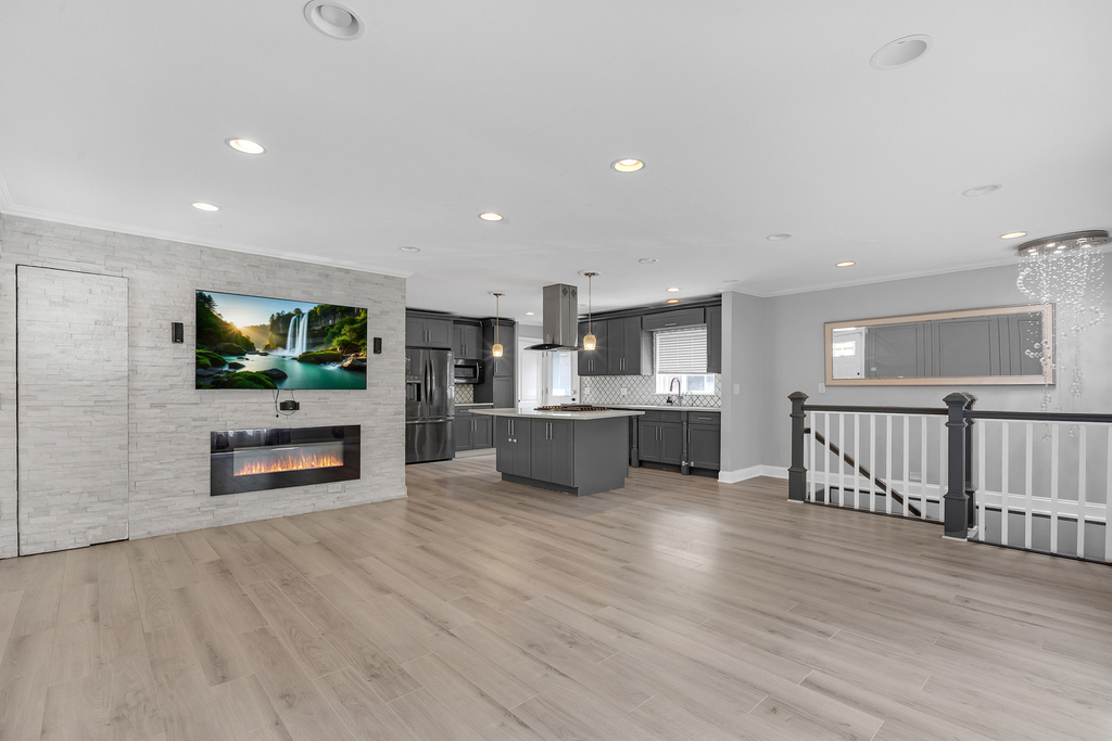 534 Lawler Avenue - Photo 3