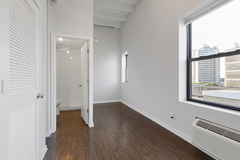 5718 N Winthrop Avenue - Photo 6