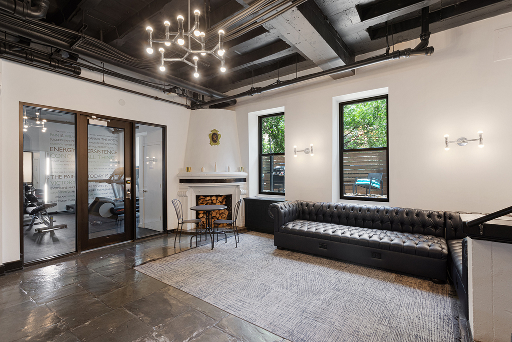 5718 N Winthrop Avenue - Photo 11