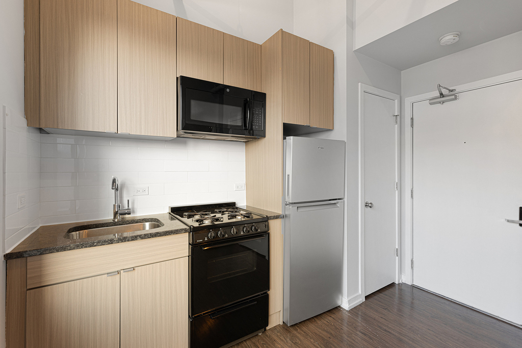 5718 N Winthrop Avenue - Photo 4