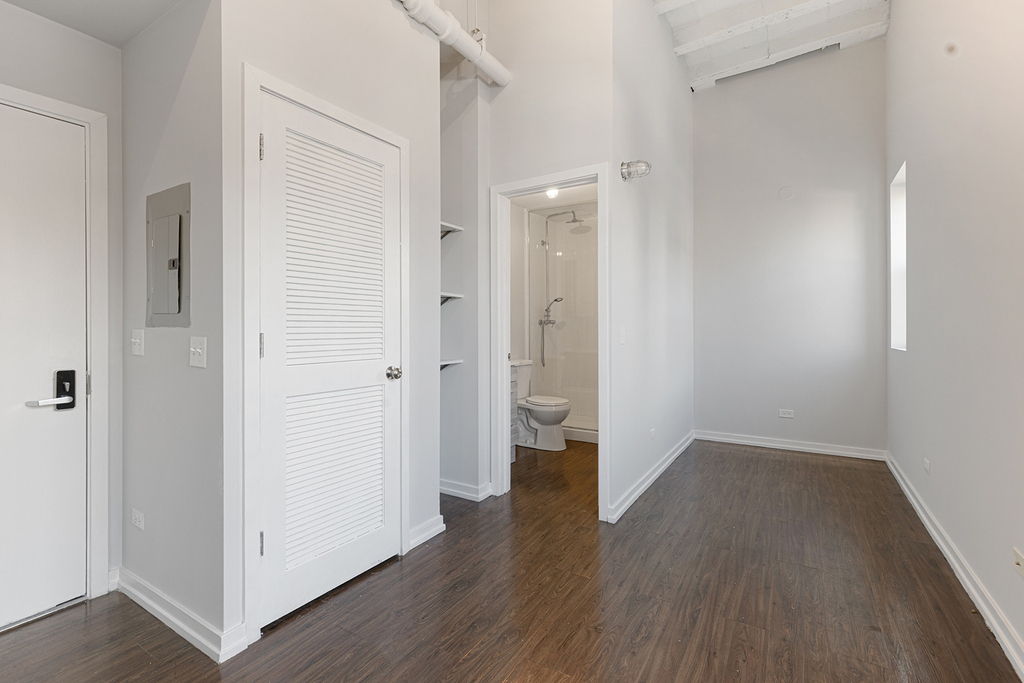5718 N Winthrop Avenue - Photo 8
