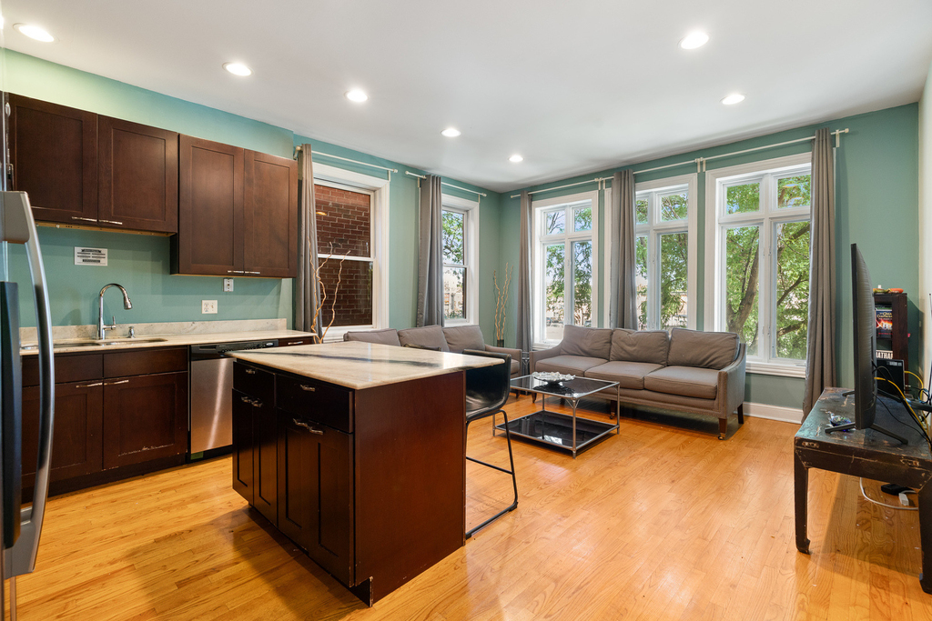 2337 W Maypole Avenue - Photo 5