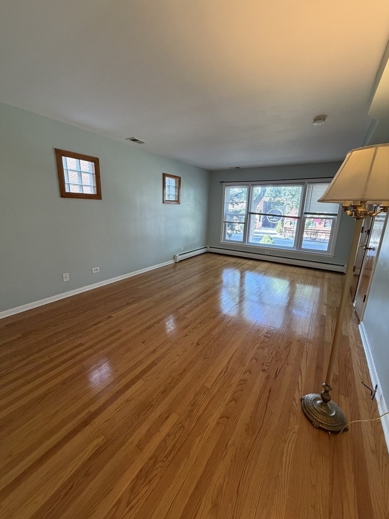 2023 W Balmoral Avenue - Photo 2
