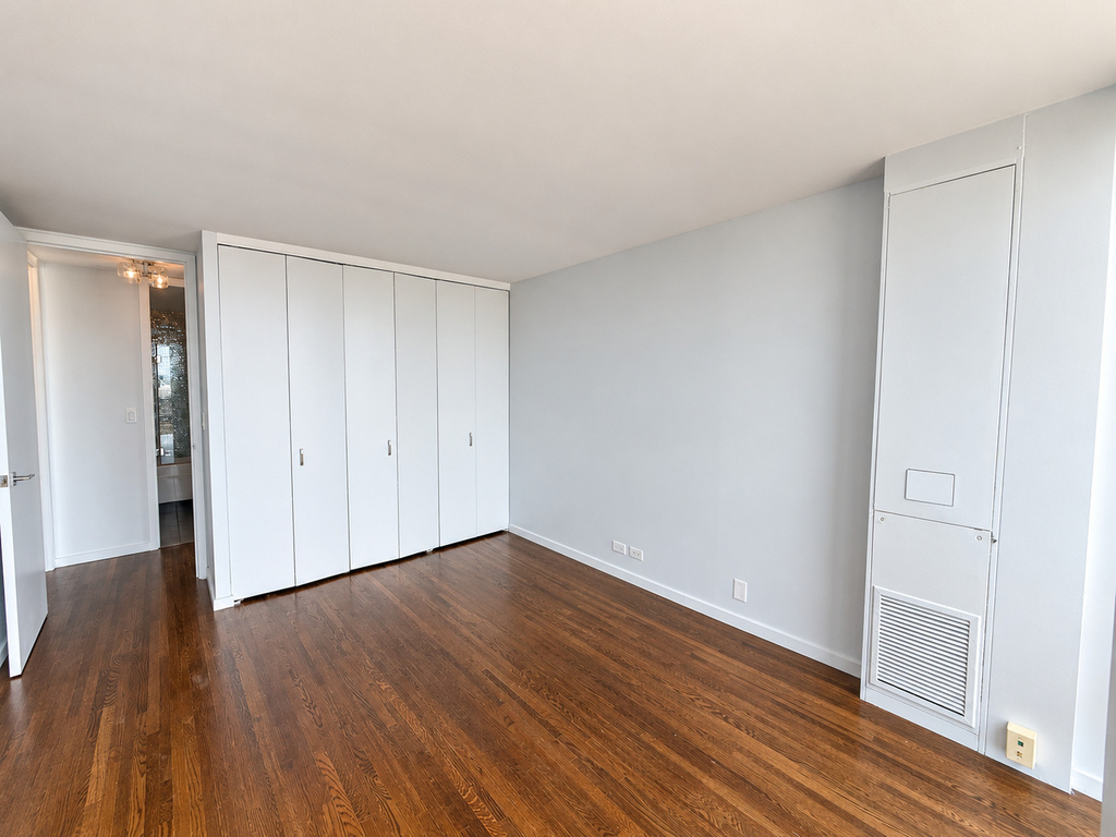 1660 N La Salle Drive - Photo 15