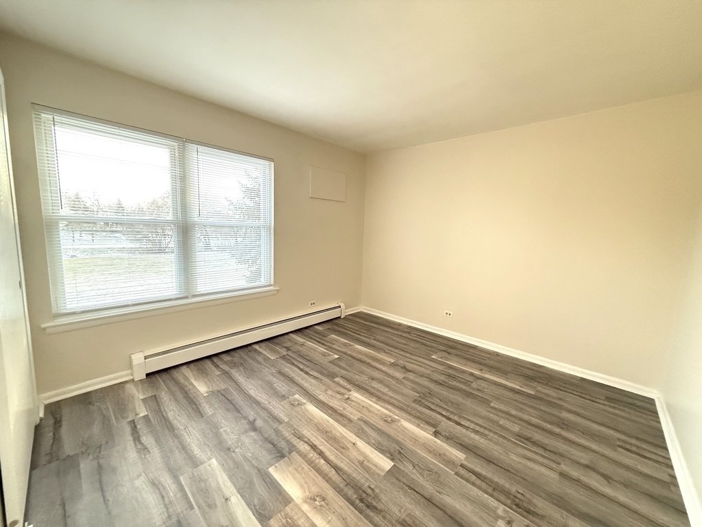 575 Berry Avenue - Photo 6