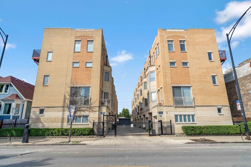 3262 W Armitage Avenue - Photo 3