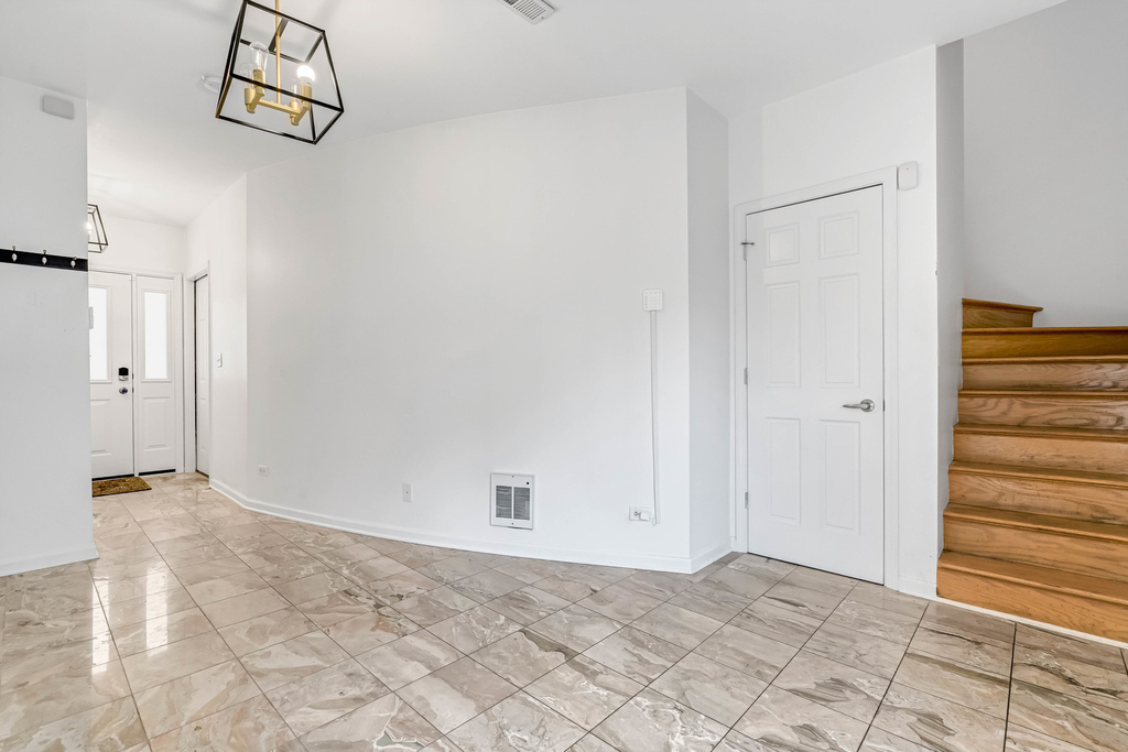 3262 W Armitage Avenue - Photo 5