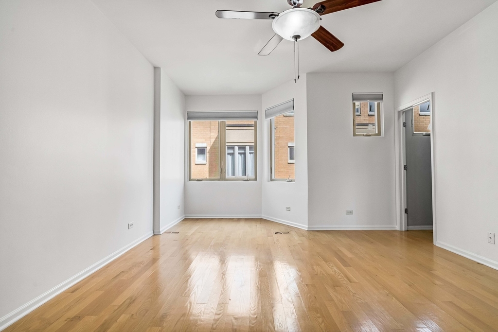 3262 W Armitage Avenue - Photo 22