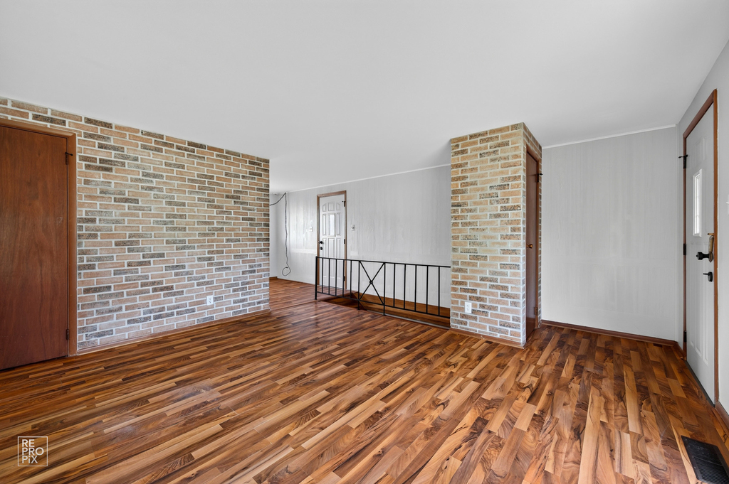 114 S Willow Lane - Photo 3