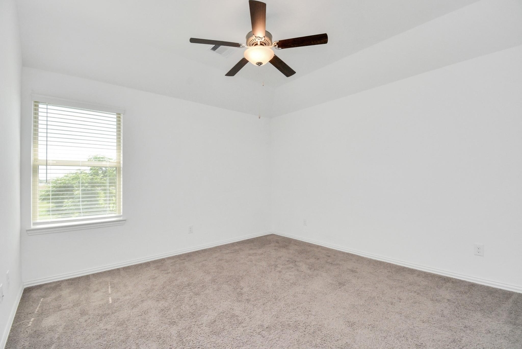 13002 Sheildaig Street - Photo 35