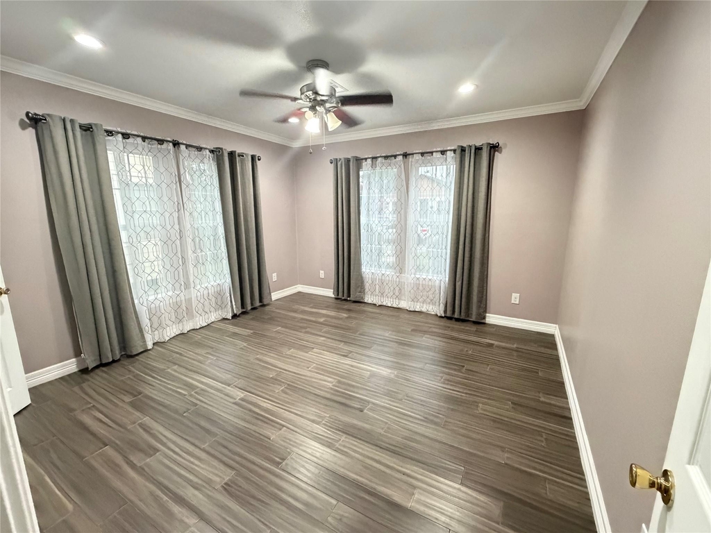 5231 Leeland Street - Photo 9