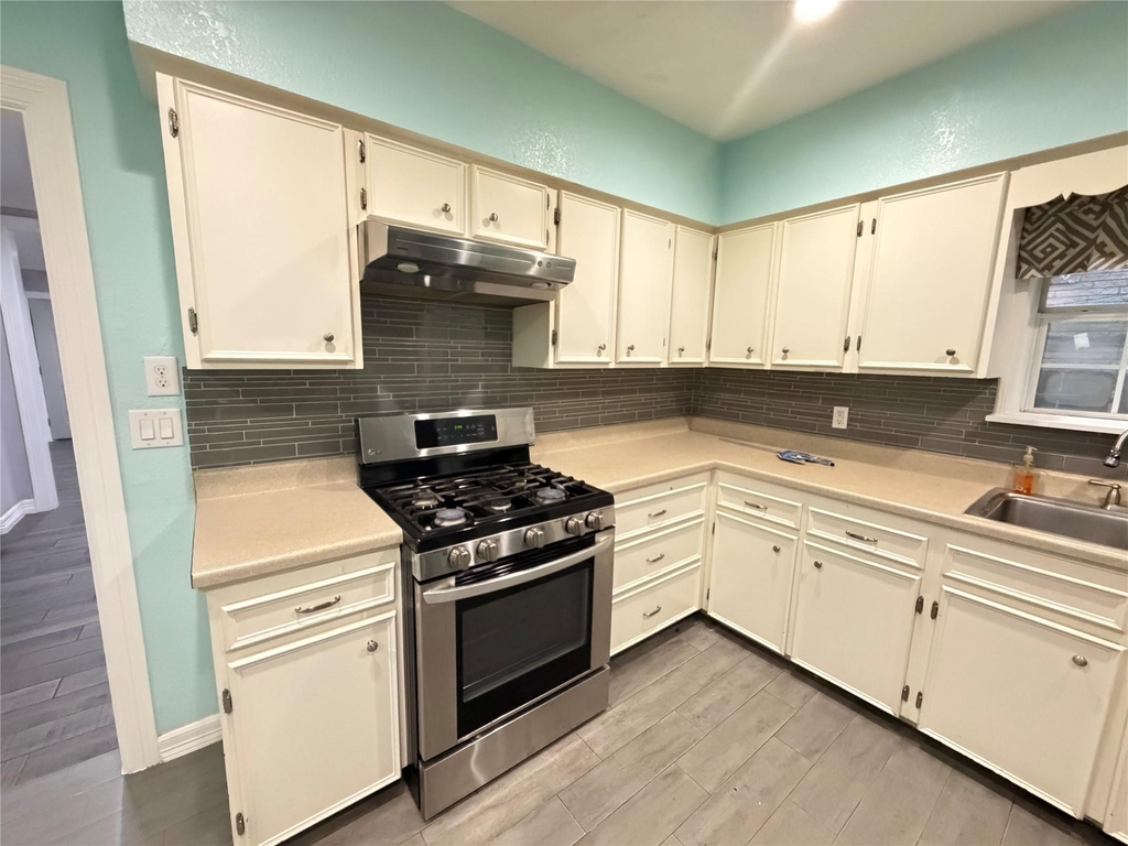 5231 Leeland Street - Photo 16
