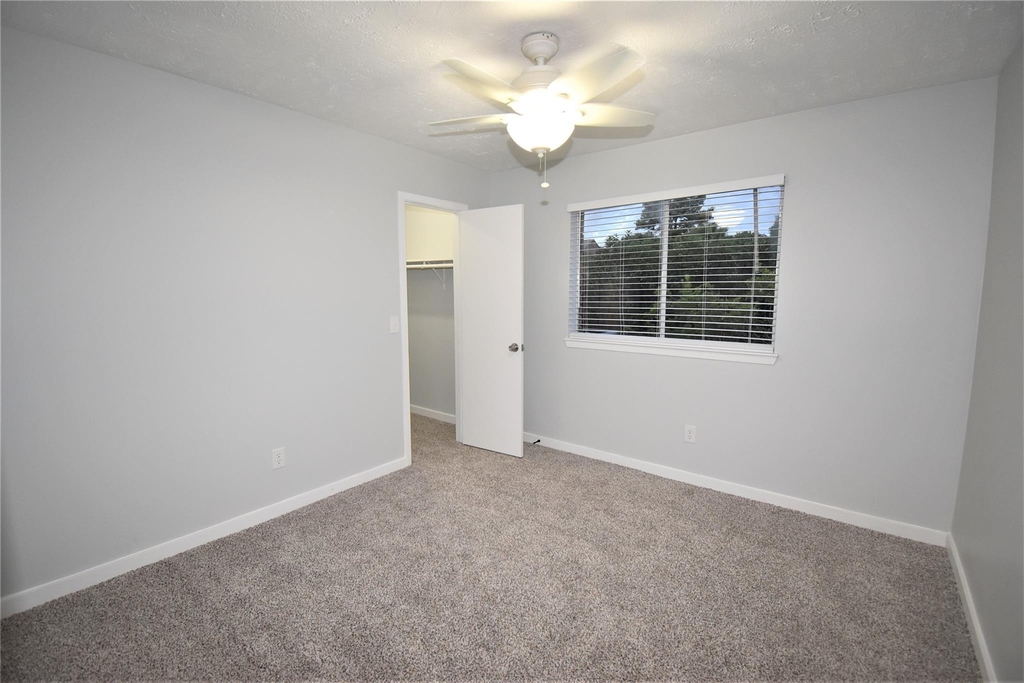 18058 Brooknoll Drive - Photo 38