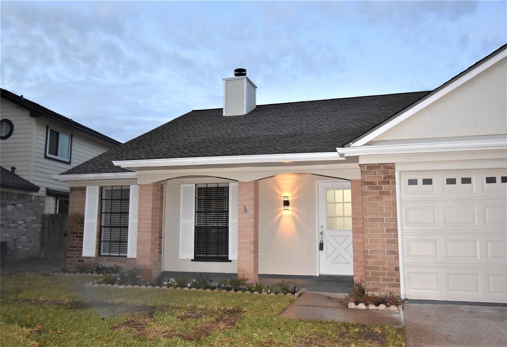 18058 Brooknoll Drive - Photo 4
