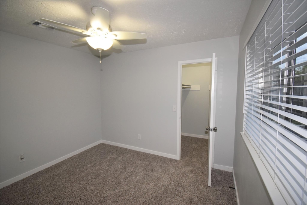 18058 Brooknoll Drive - Photo 34