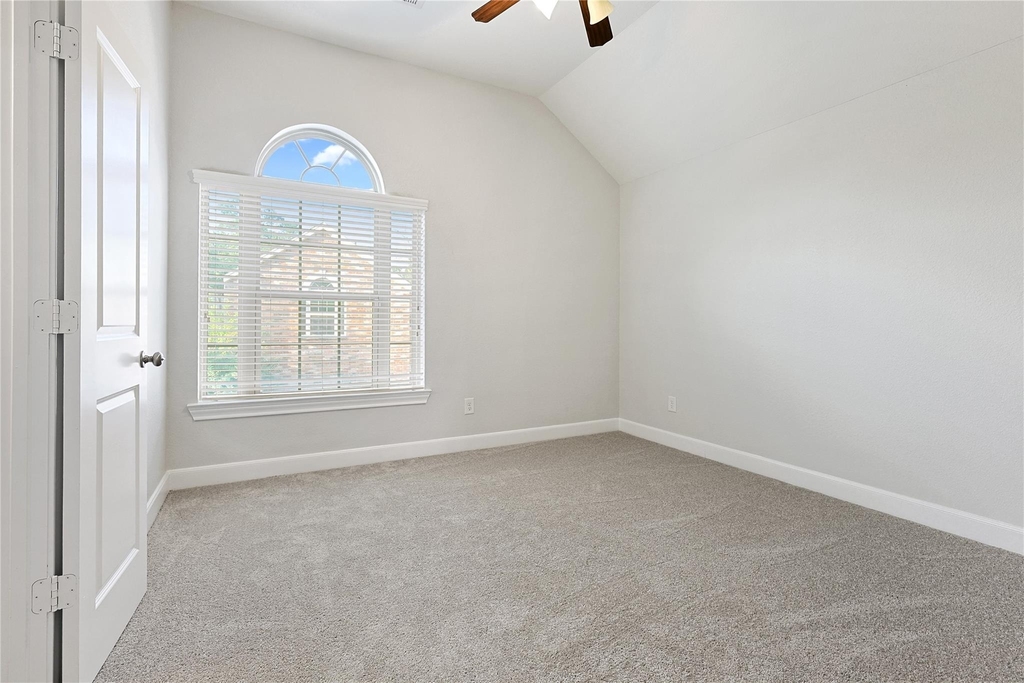 5166 Oasis Park - Photo 15