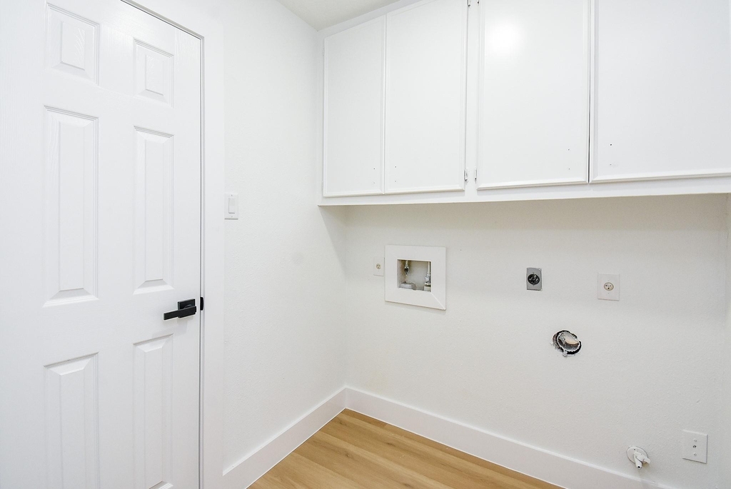 1815 Mustang Springs Drive - Photo 29