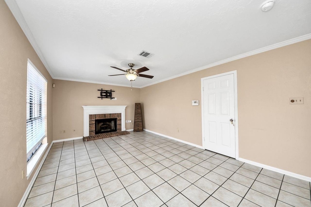 7607 Plumtree Forest Cir Circle - Photo 5