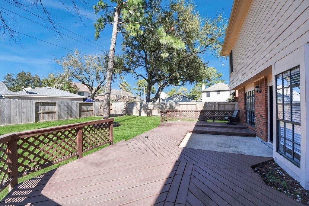 7607 Plumtree Forest Cir Circle - Photo 36