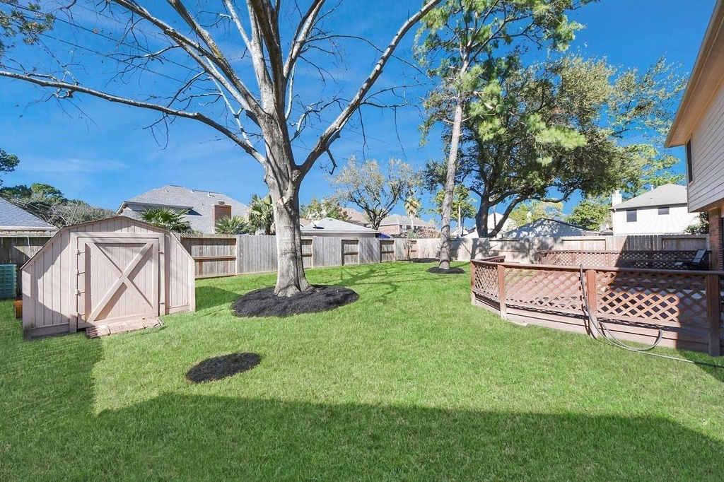 7607 Plumtree Forest Cir Circle - Photo 40
