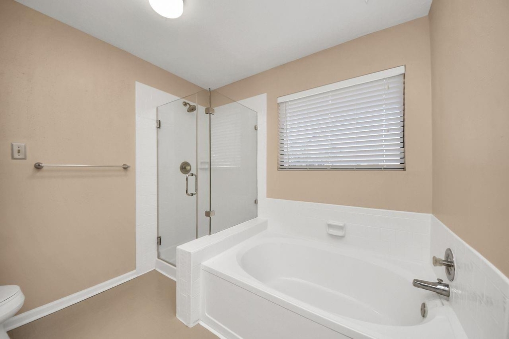7607 Plumtree Forest Cir Circle - Photo 23