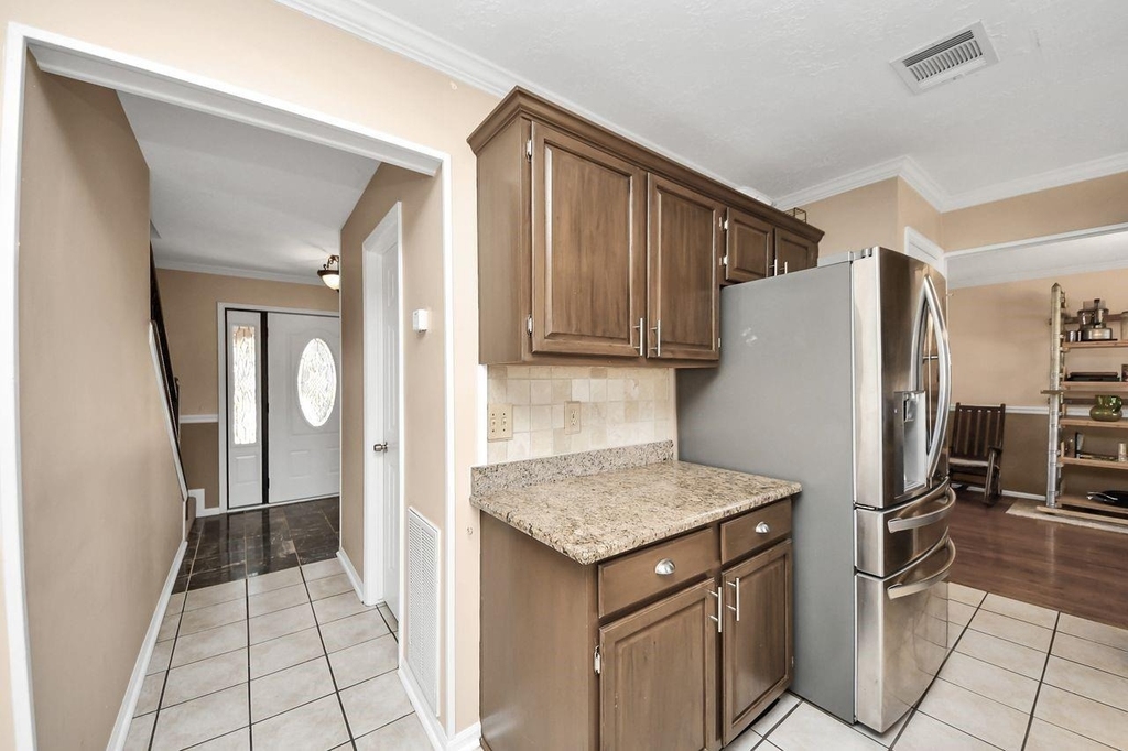 7607 Plumtree Forest Cir Circle - Photo 15