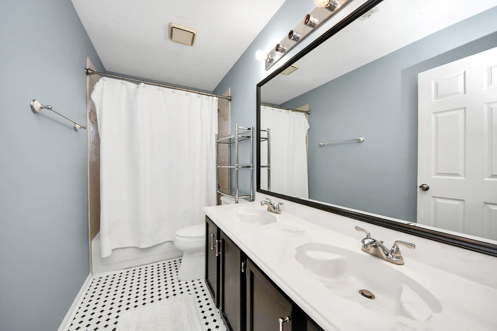7607 Plumtree Forest Cir Circle - Photo 34