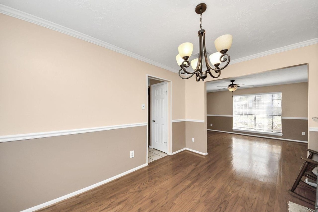 7607 Plumtree Forest Cir Circle - Photo 19