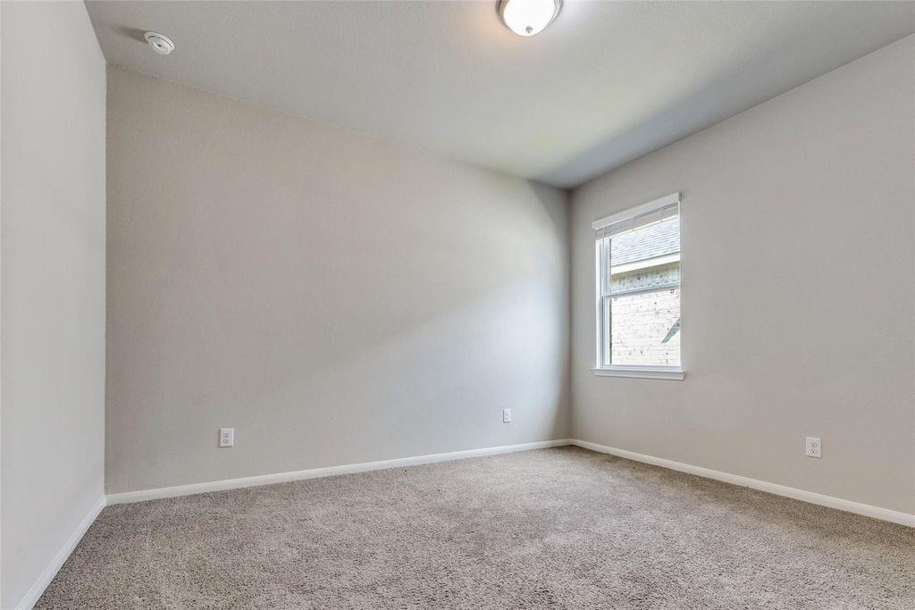 22822 Ephesus Avenue - Photo 8
