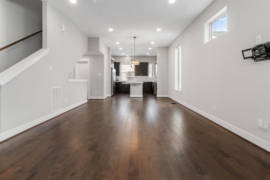 719 Schwartz Street - Photo 2