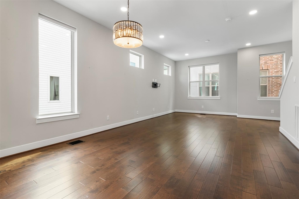 719 Schwartz Street - Photo 4