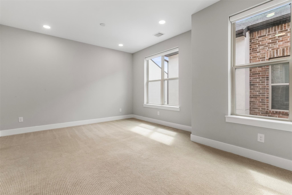 719 Schwartz Street - Photo 9