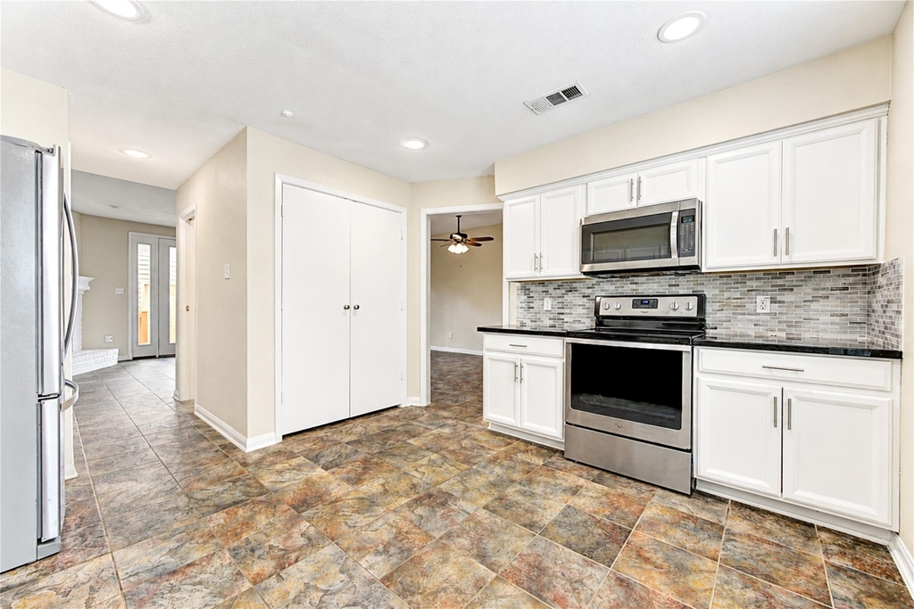 15169 Kimberley Court - Photo 4