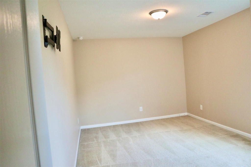 3410 Twin Meadow Lane - Photo 14
