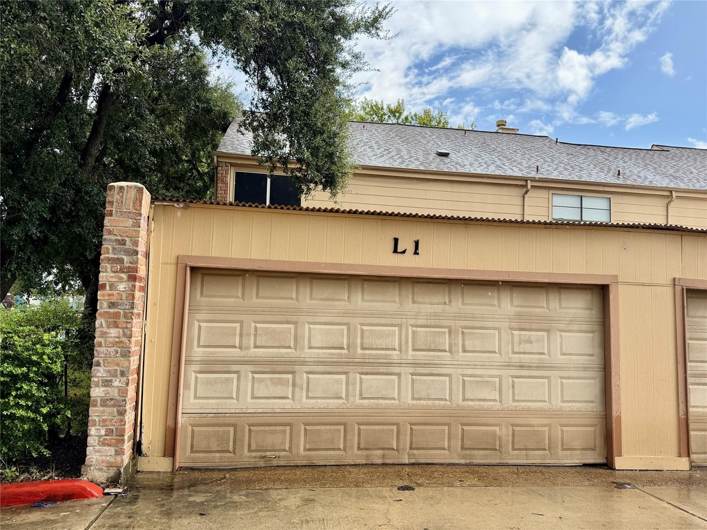 9901 Sharpcrest Street - Photo 0