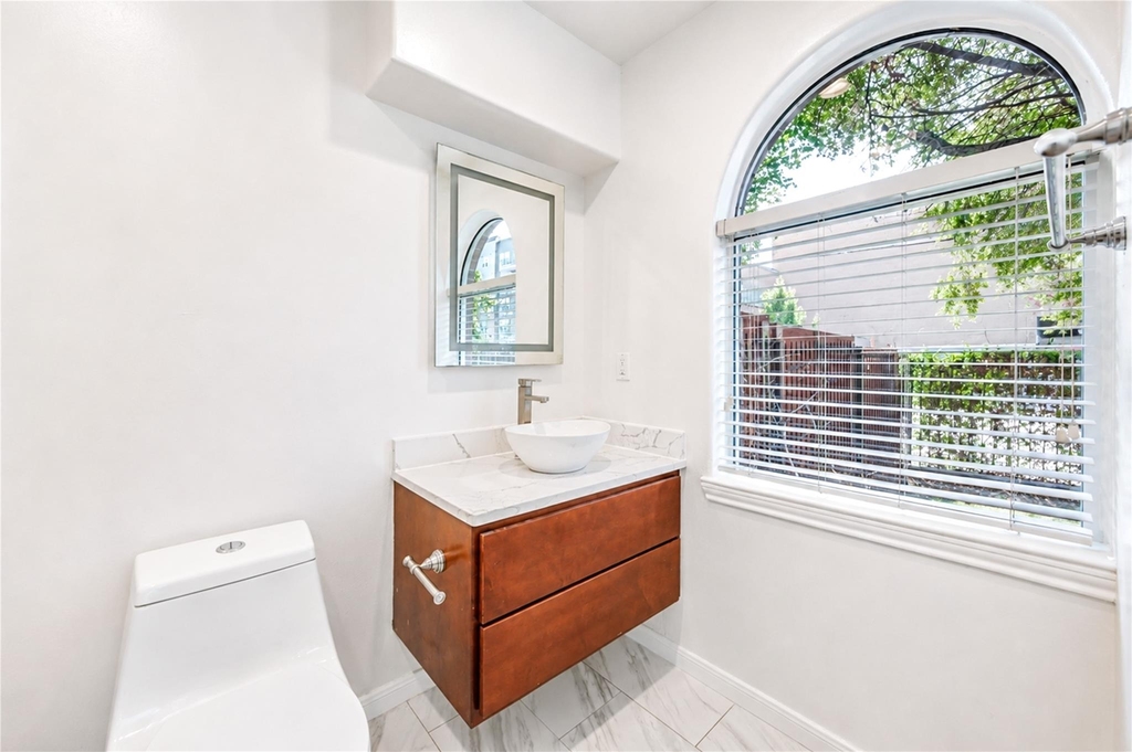1322 Emancipation Avenue - Photo 28