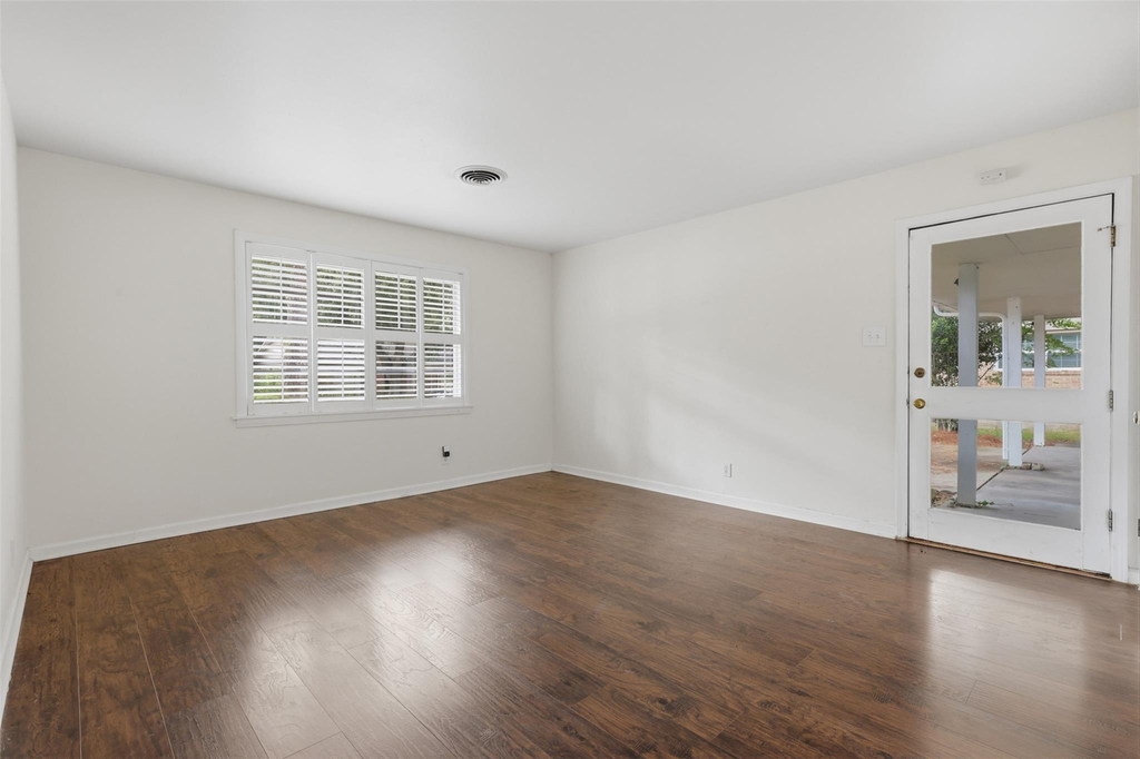 5206 Carew Street - Photo 2