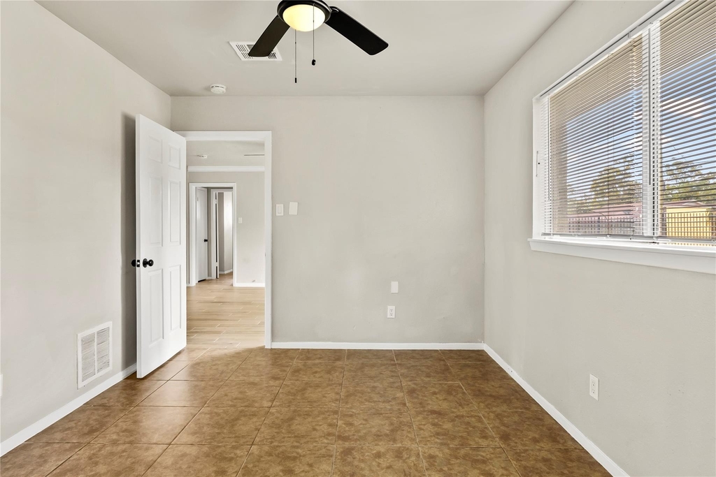 11455 Spottswood Drive - Photo 16